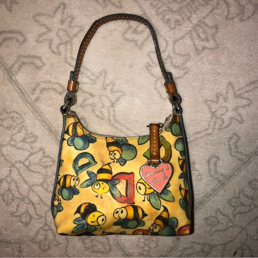 Y2K Dooney and Bourke Bee Bag